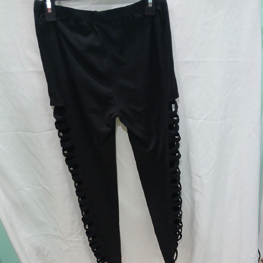 Black Ruffled Pants - Picture 4 of 4